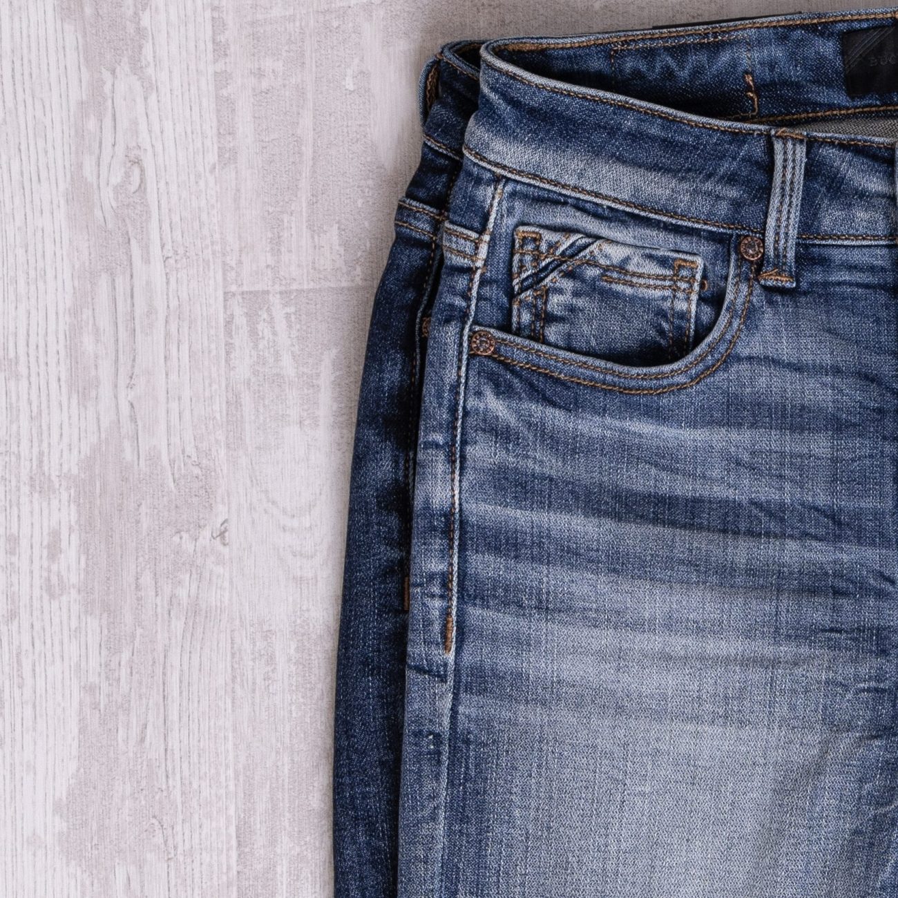 Jeans Homme Black Brand - Taille 29/30 - Dégradé Clair Avec Poches à Boucle - Coupe Boot Cut